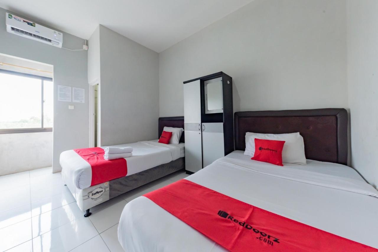 Reddoorz Syariah Near Rs Hermina Sukabumi Extérieur photo