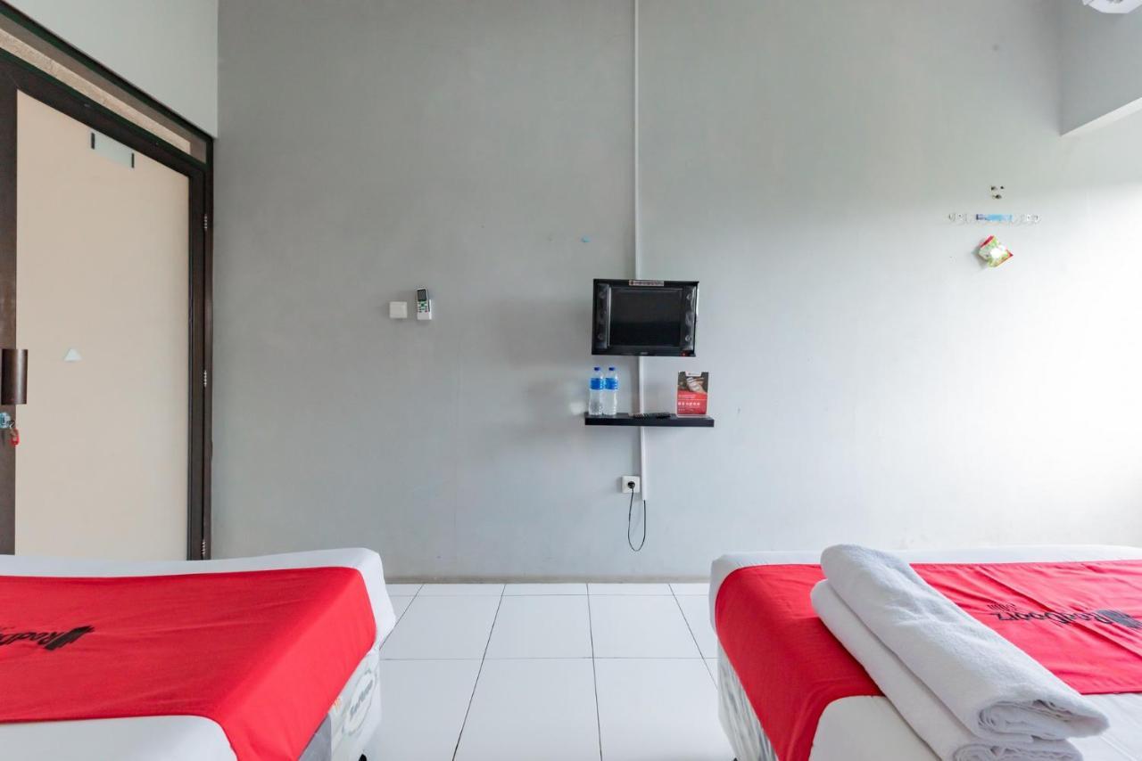 Reddoorz Syariah Near Rs Hermina Sukabumi Extérieur photo
